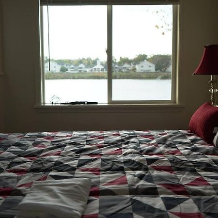Queen Bed Beautiful Sunset W River View Fast Wifi Troy Exterior photo