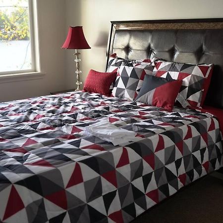 Queen Bed Beautiful Sunset W River View Fast Wifi Troy Exterior photo