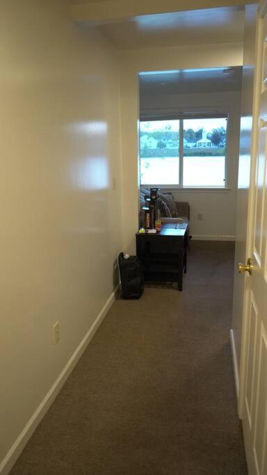 Queen Bed Beautiful Sunset W River View Fast Wifi Troy Exterior photo