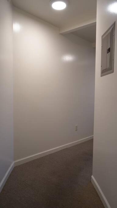 Queen Bed Beautiful Sunset W River View Fast Wifi Troy Exterior photo