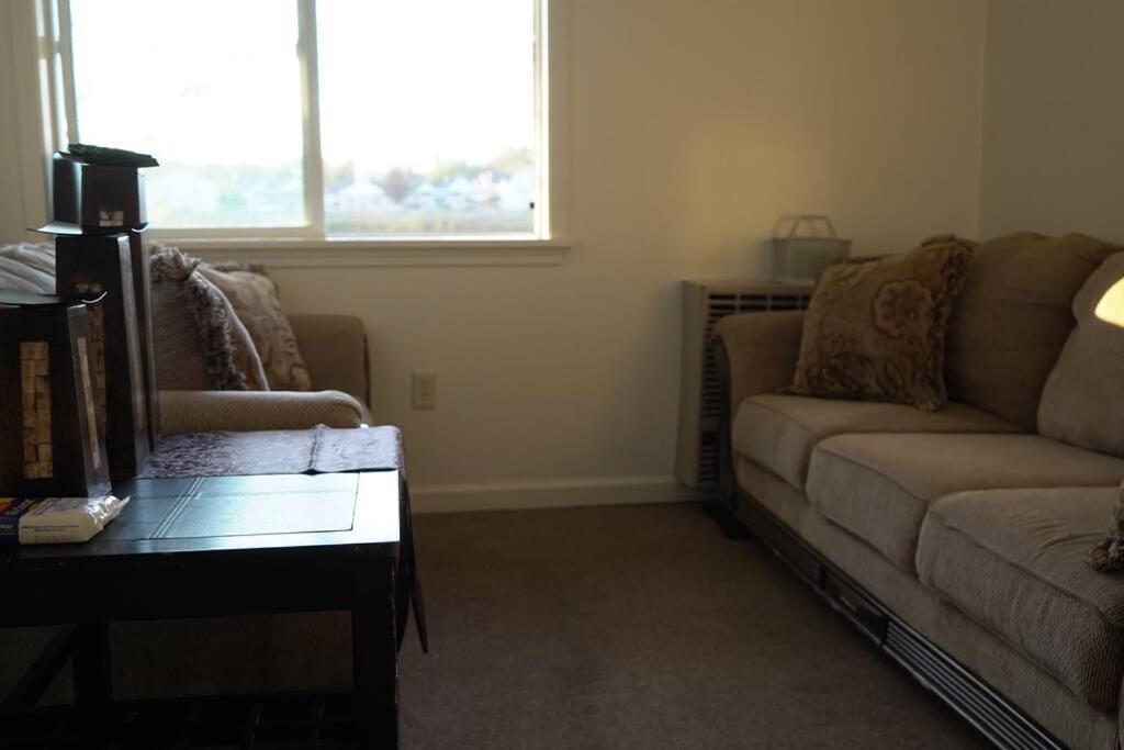 Queen Bed Beautiful Sunset W River View Fast Wifi Troy Exterior photo