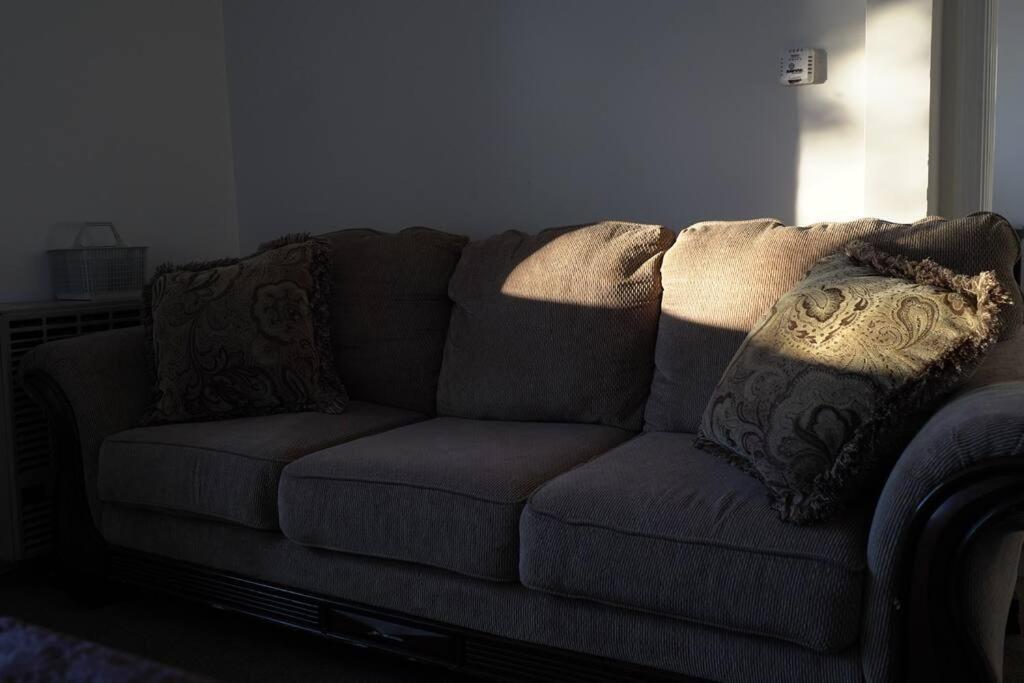Queen Bed Beautiful Sunset W River View Fast Wifi Troy Exterior photo